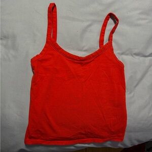 red h&m tanktop :)